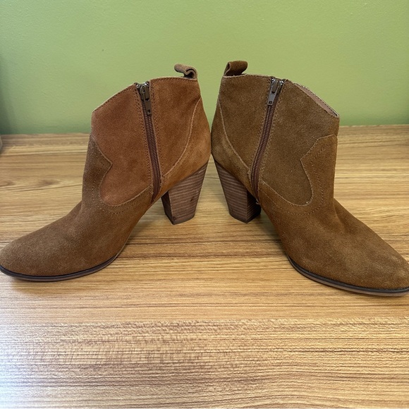 Steve Madden Ohio Fringe Suede Booties in Chestnut Brown, Size 10 - Picture 6 of 15